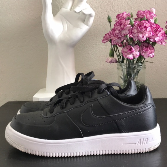 Nike Air Force one ultra force black shoes - Picture 2 of 6